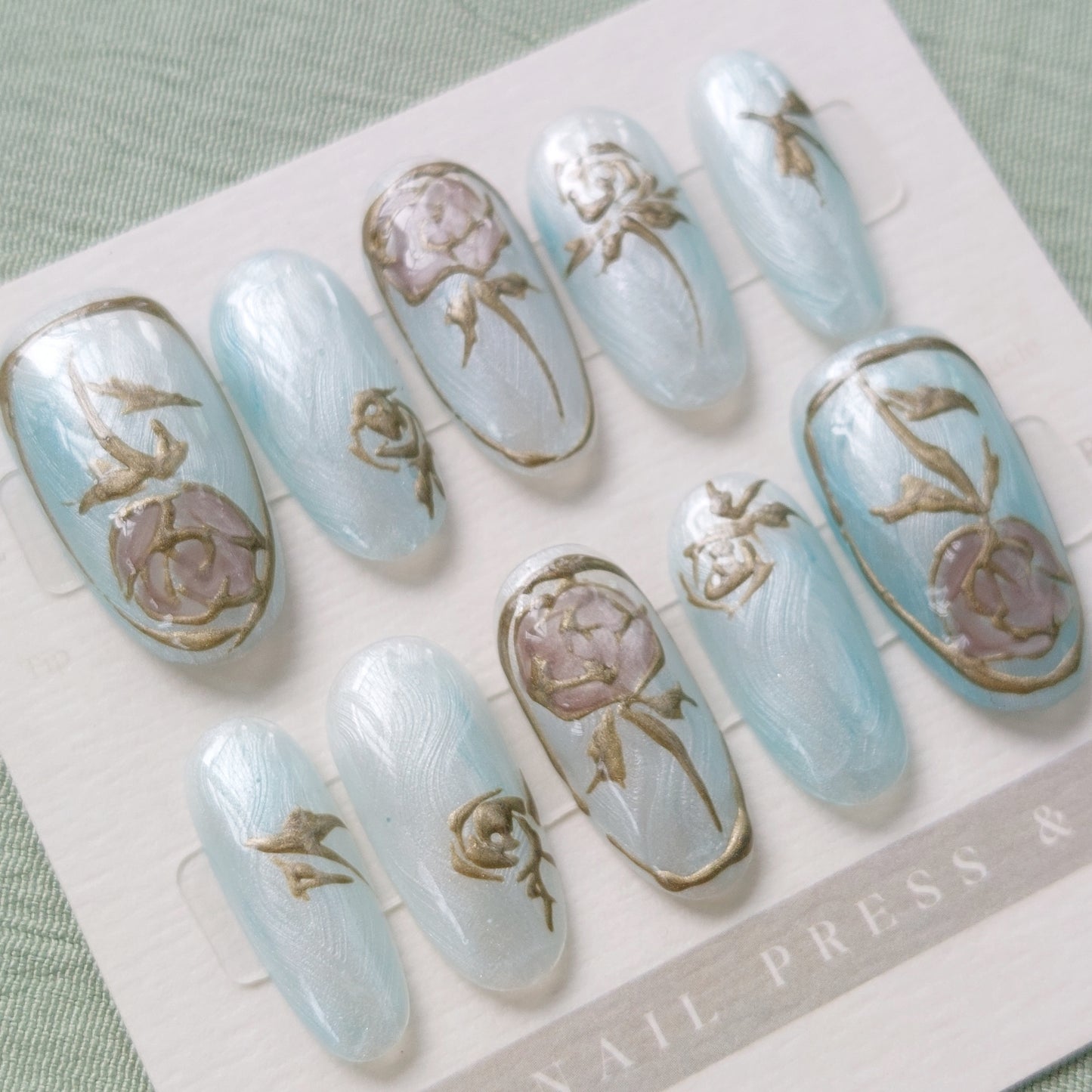 Frosted Lone Rose – Medium Oval 24mm