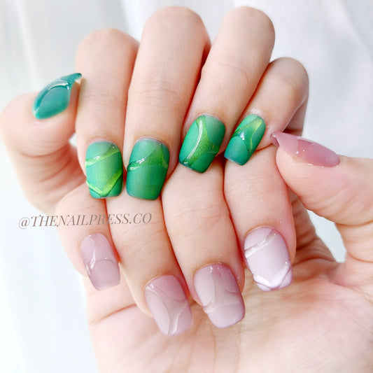 Wickedly Chic – Short Square 17mm