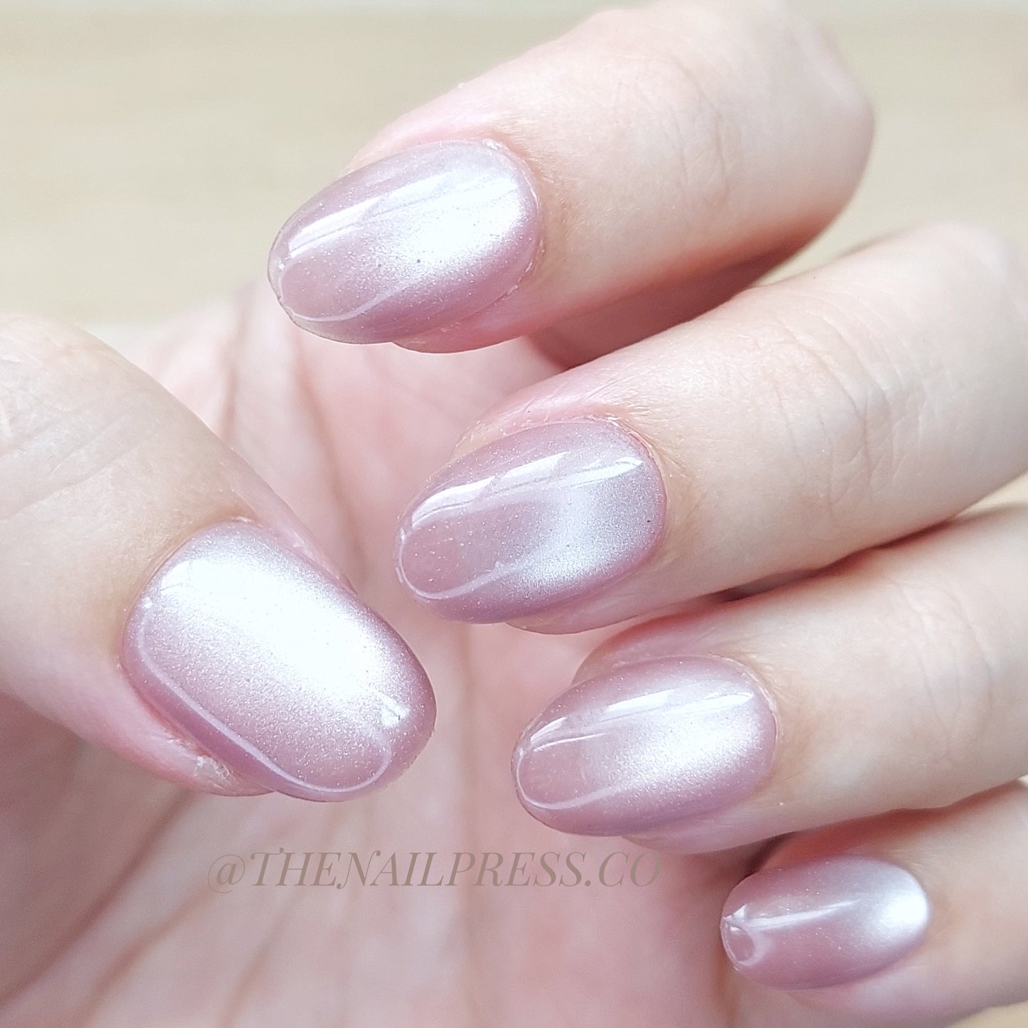 Ballet Pink Cat-Eye – Short Rounded 17mm