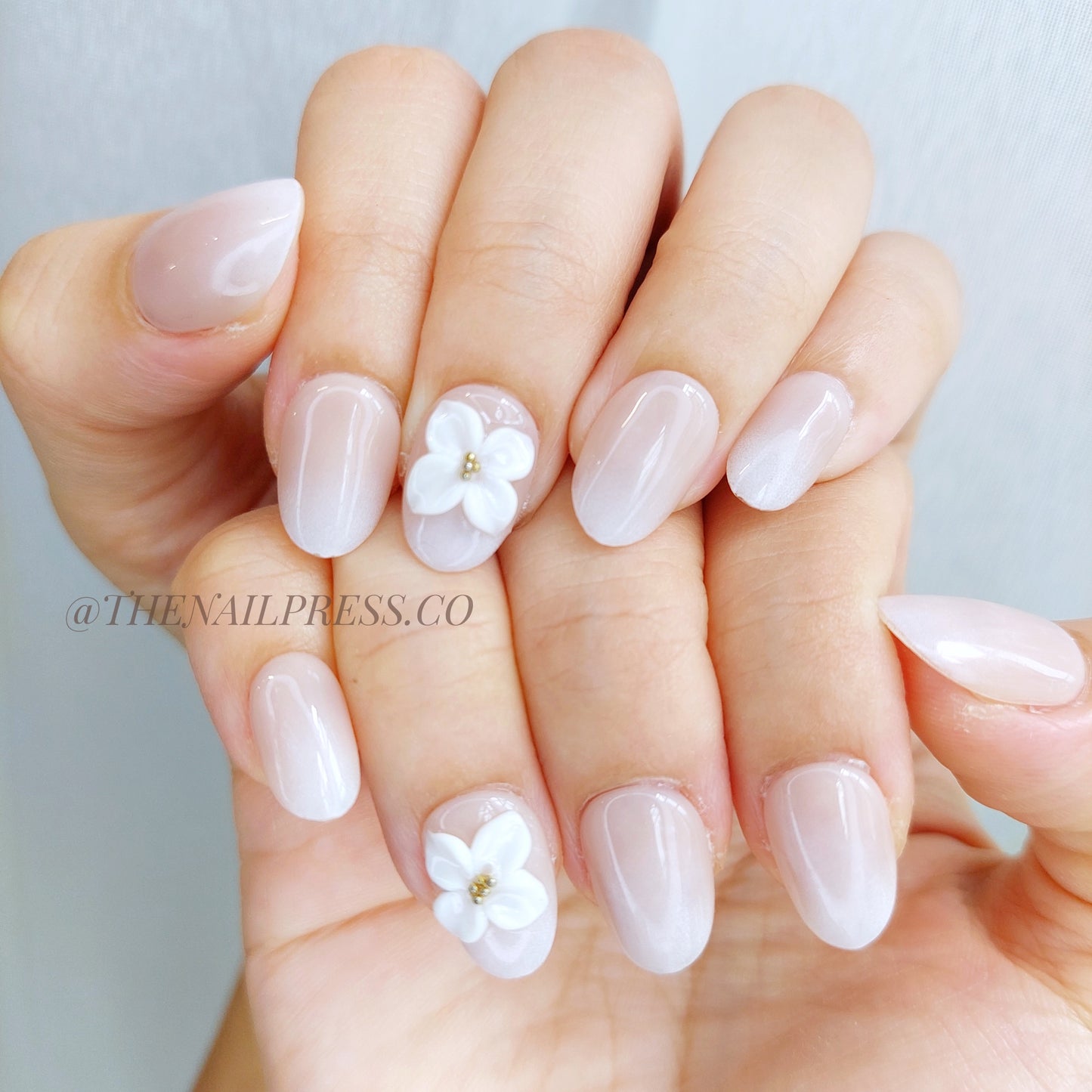 Milky Blossom – Short Rounded 17mm