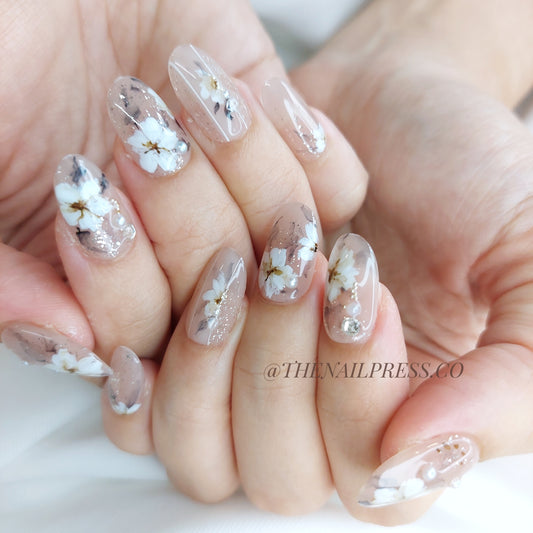 Ivory Garden – Medium Oval Rounded 19mm