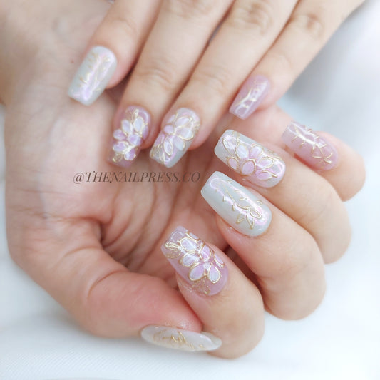 Blushing Aura – Medium Square 19mm