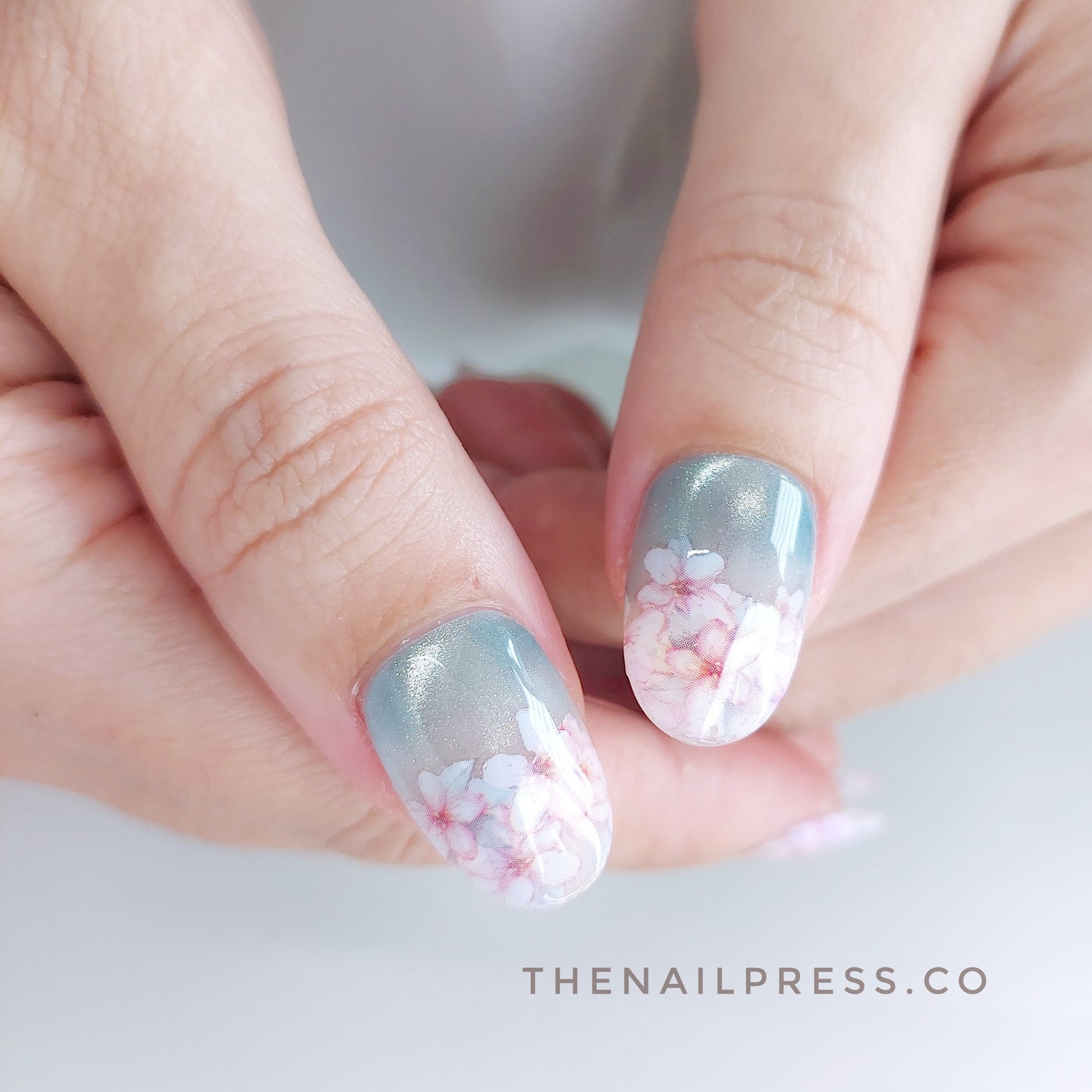 Breezy Bouquet – Medium Oval Rounded 19mm