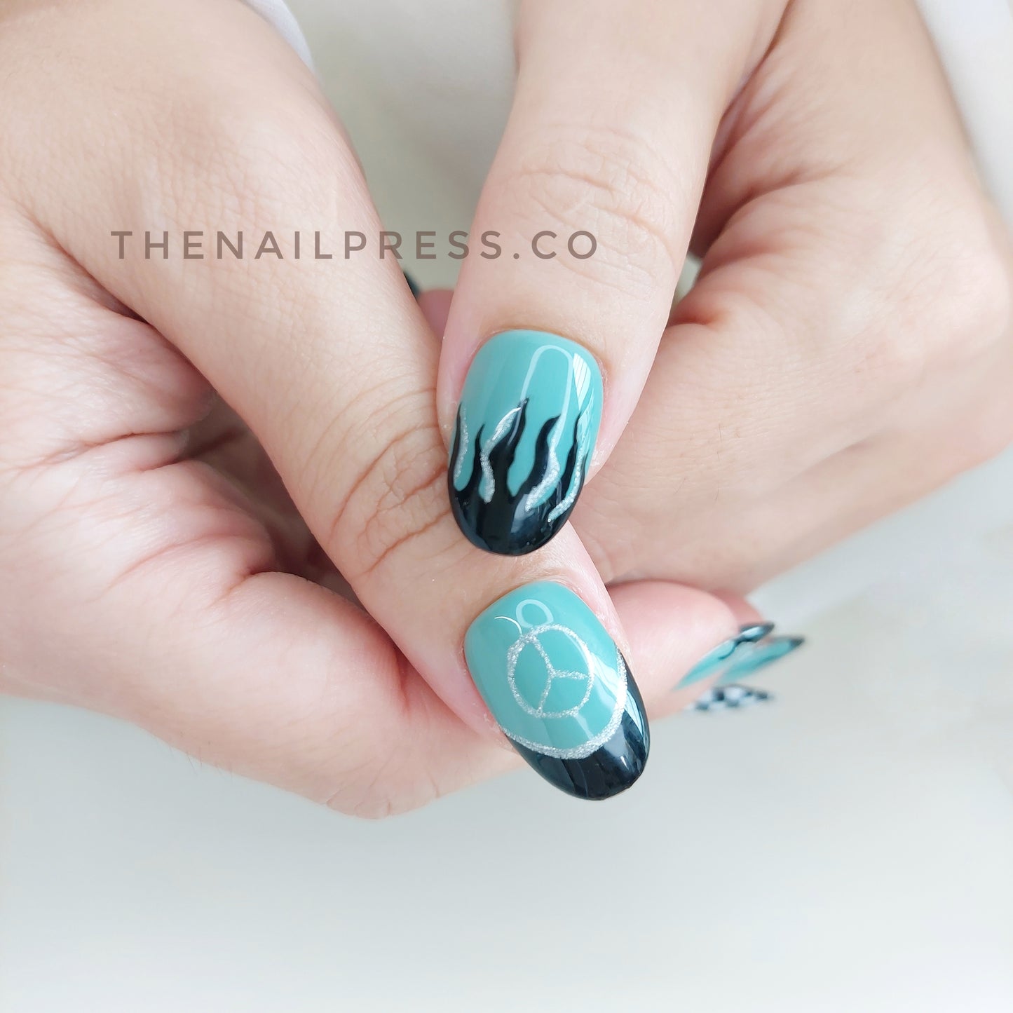 F1 Mercedes – Medium Oval Rounded 19mm