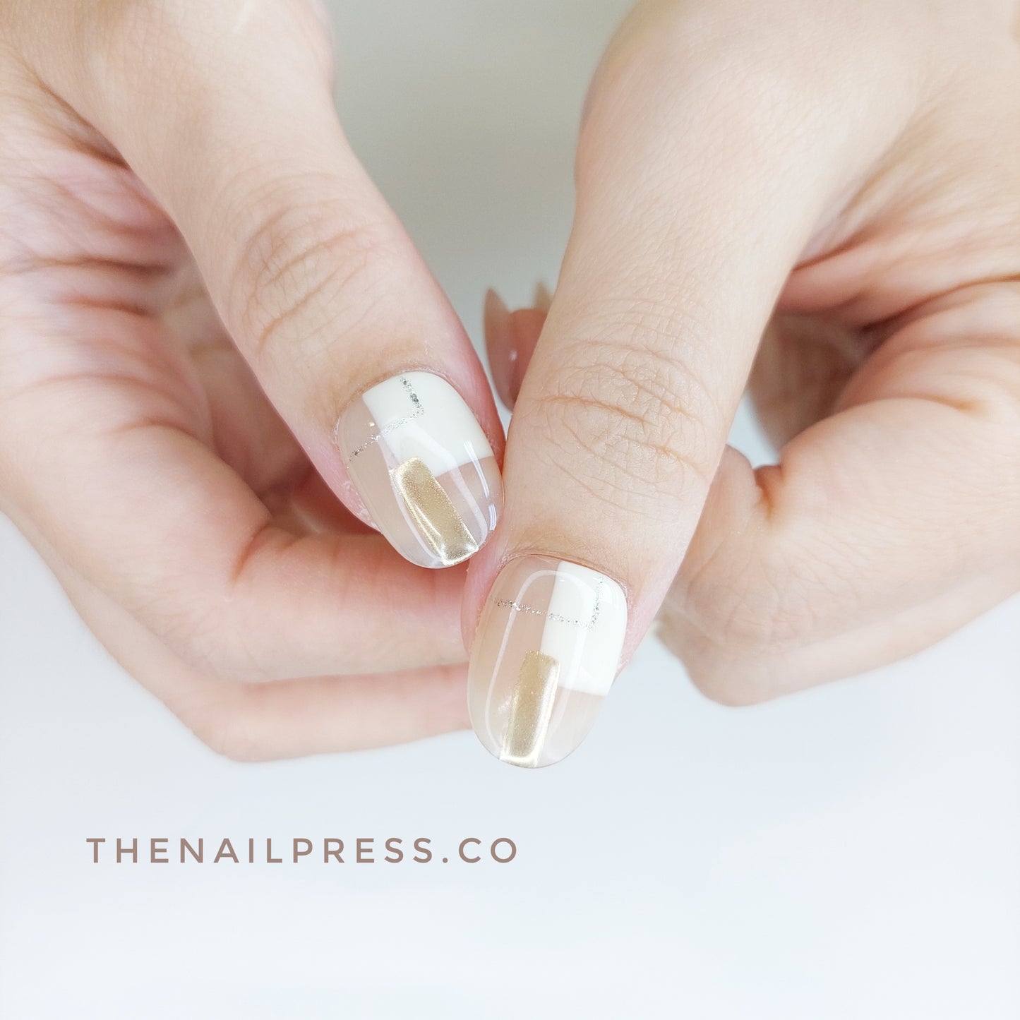 Modern Muse – Short Rounded 17mm