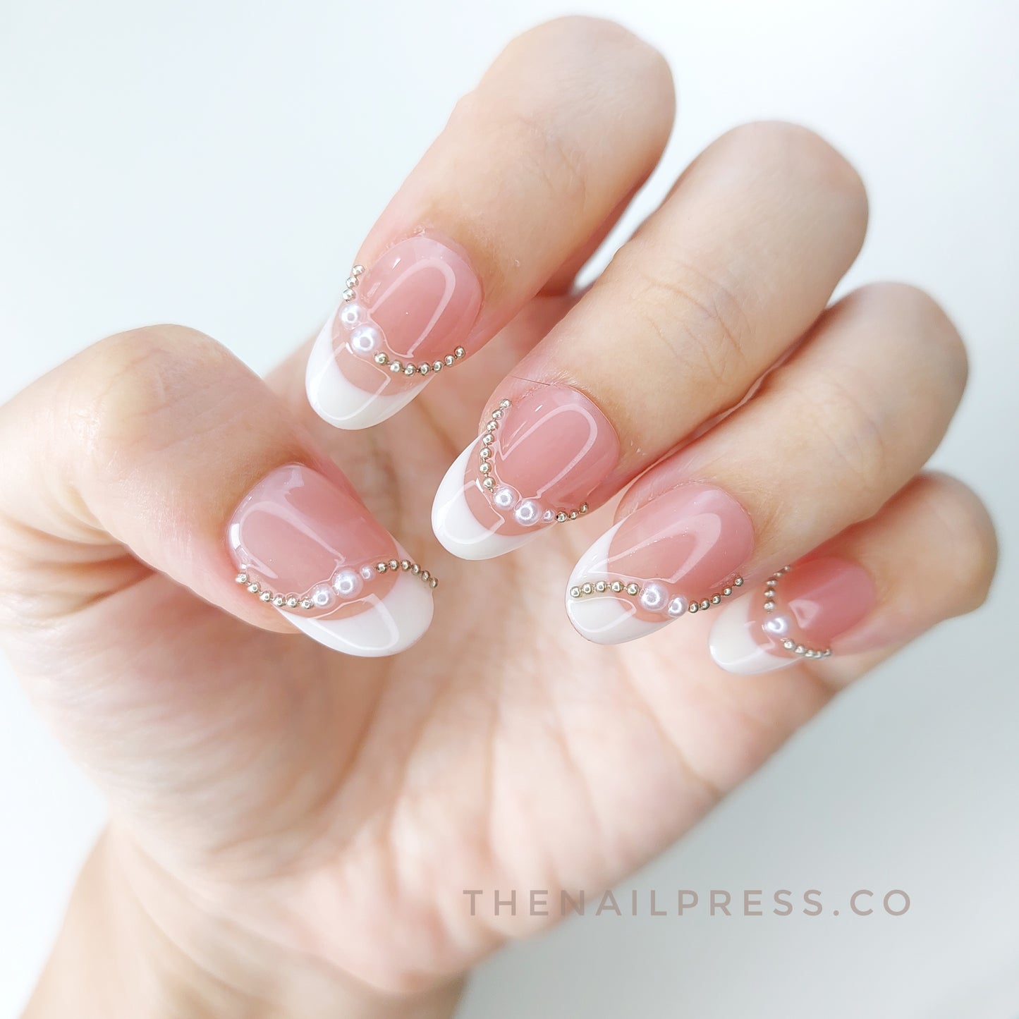 Pearled French – Medium Oval Rounded 19mm