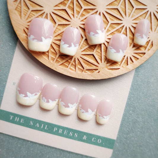 Scattered Petals – Short Ballerina 16.5mm