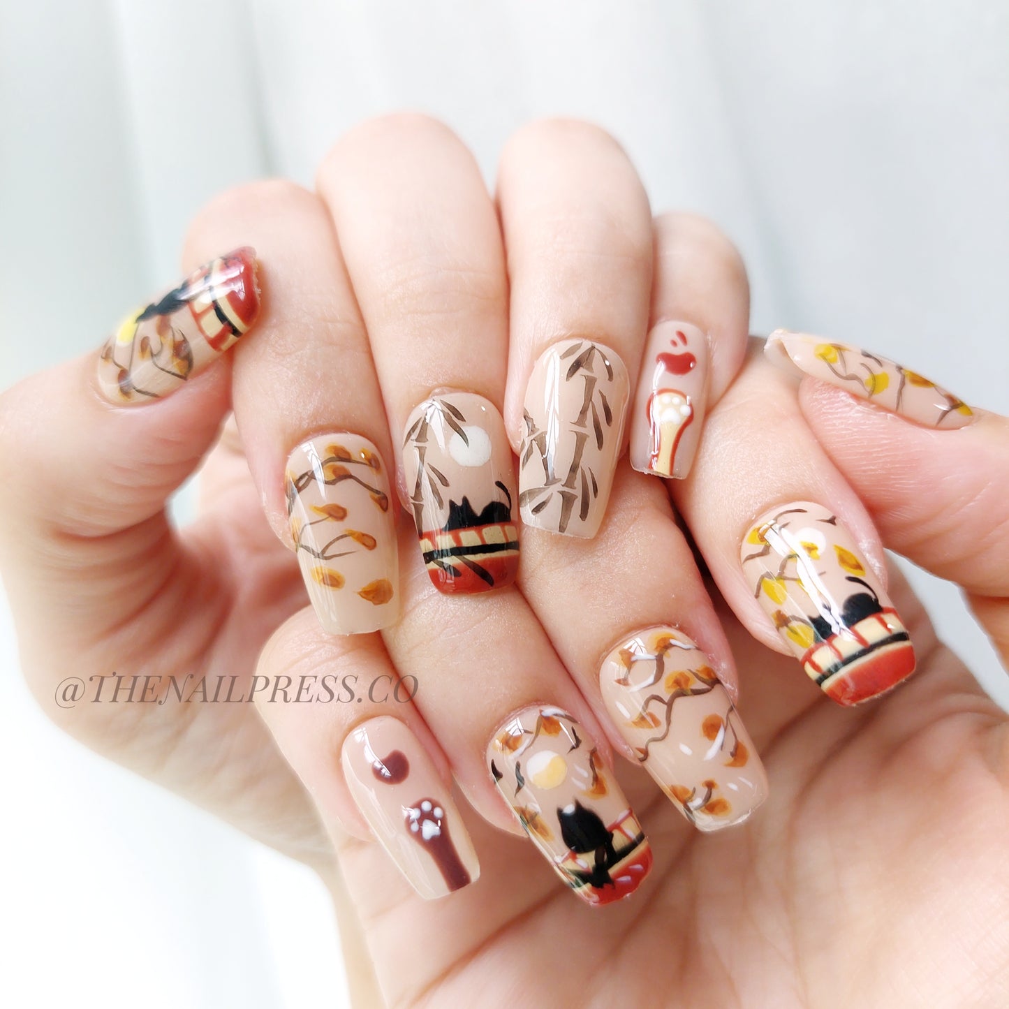 Whiskered Garden Escape – Medium Square 19mm