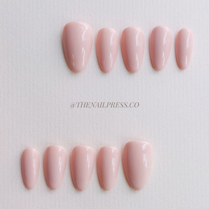 Nude Pink – Short Almond 20mm | Medium Oval Rounded 19mm