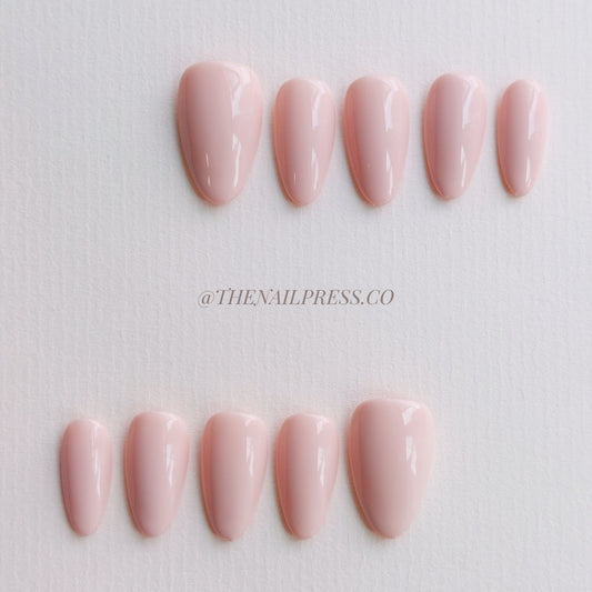 Nude Pink – Short Almond 20mm | Medium Oval Rounded 19mm