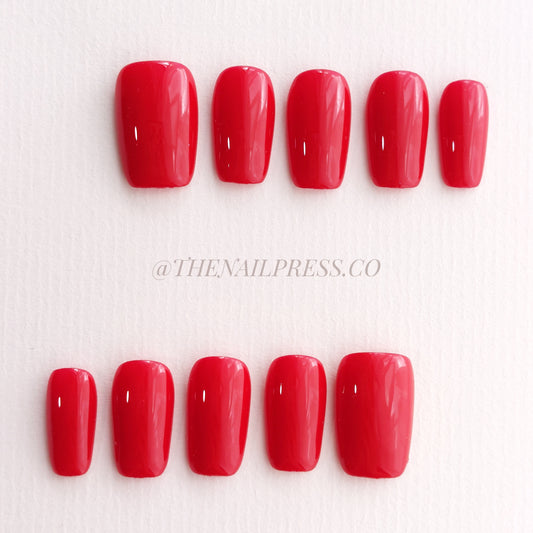 Crimson Red – Medium Square 19mm