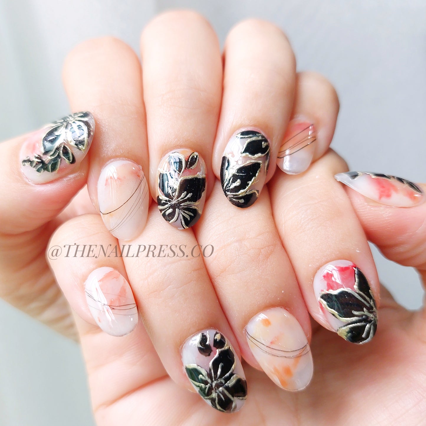 Ebony Bloom Symphony – Short Rounded 17mm