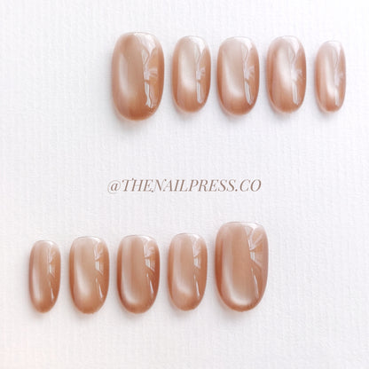 Maple Glaze Cat-Eye – Medium Oval Rounded 19mm