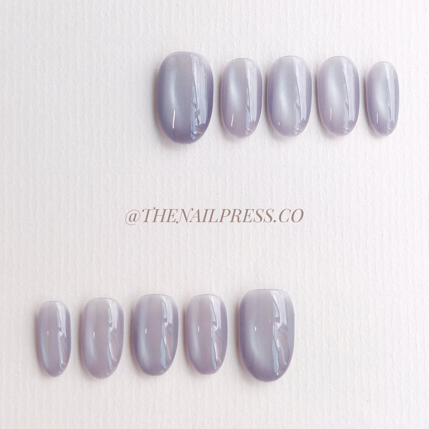 Lavender Smoke Cat-Eye – Medium Oval Rounded 19mm