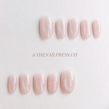 Blush Veil Cat-Eye – Medium Oval Rounded 19mm