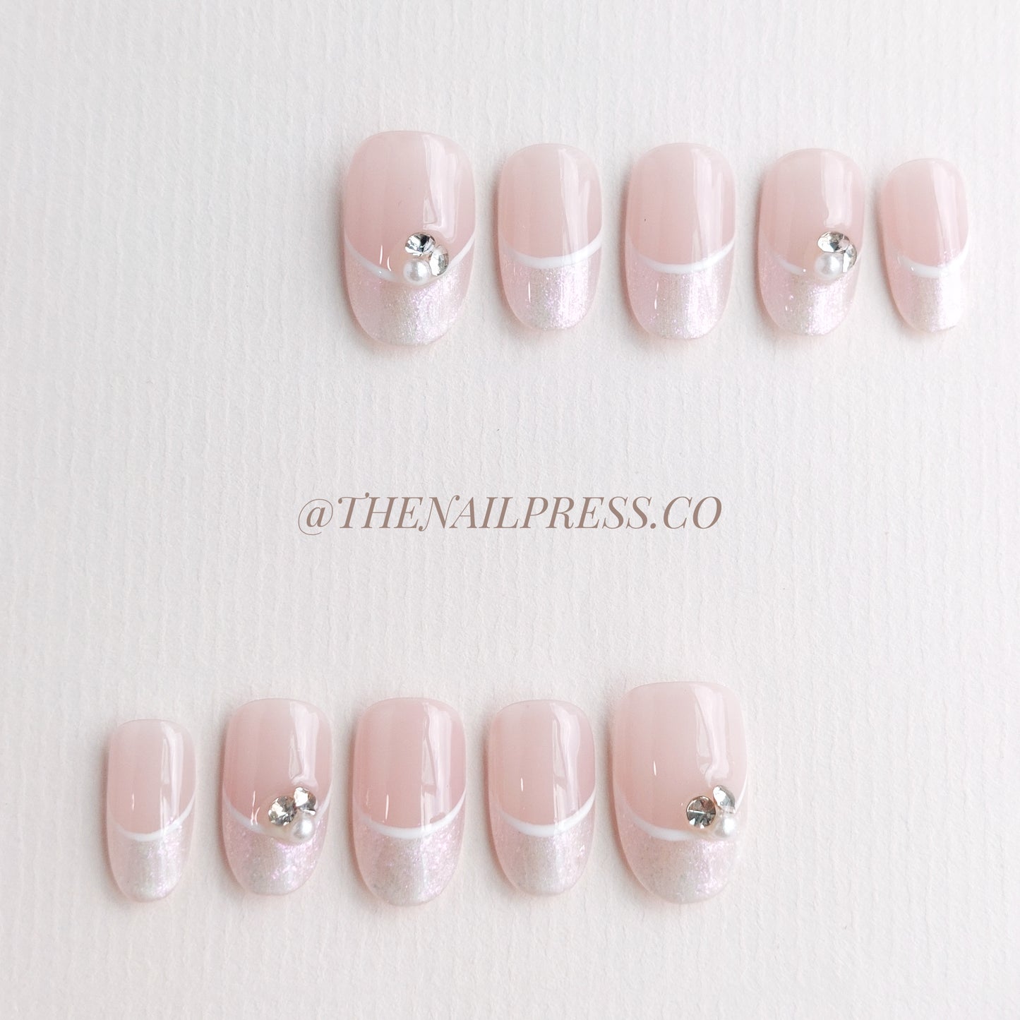 Glimmer & Gems – Medium Oval Rounded 19mm