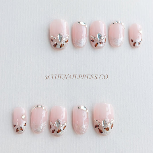 Leopard Glam – Medium Rounded 19mm