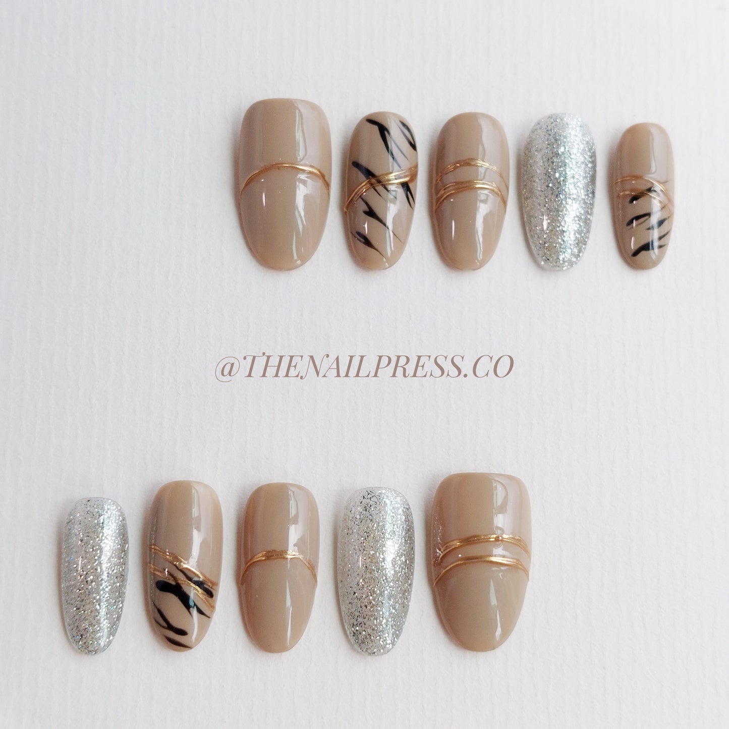 Striped Luxe Beauty – Short Oval 21mm