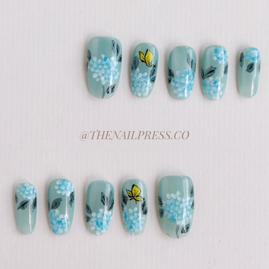 Serene Hydrangea Garden – Short Oval 21mm