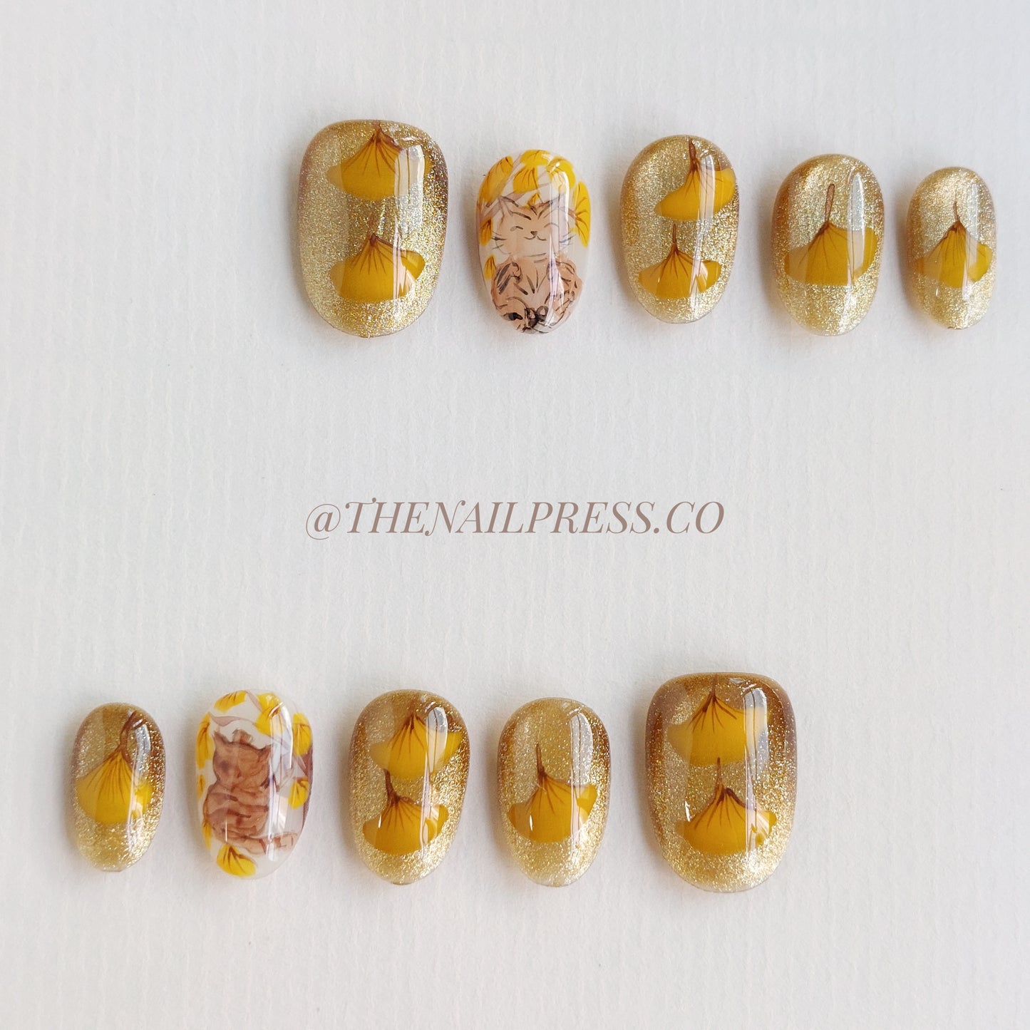 Kitty's Autumn Glow – Short Rounded 17mm