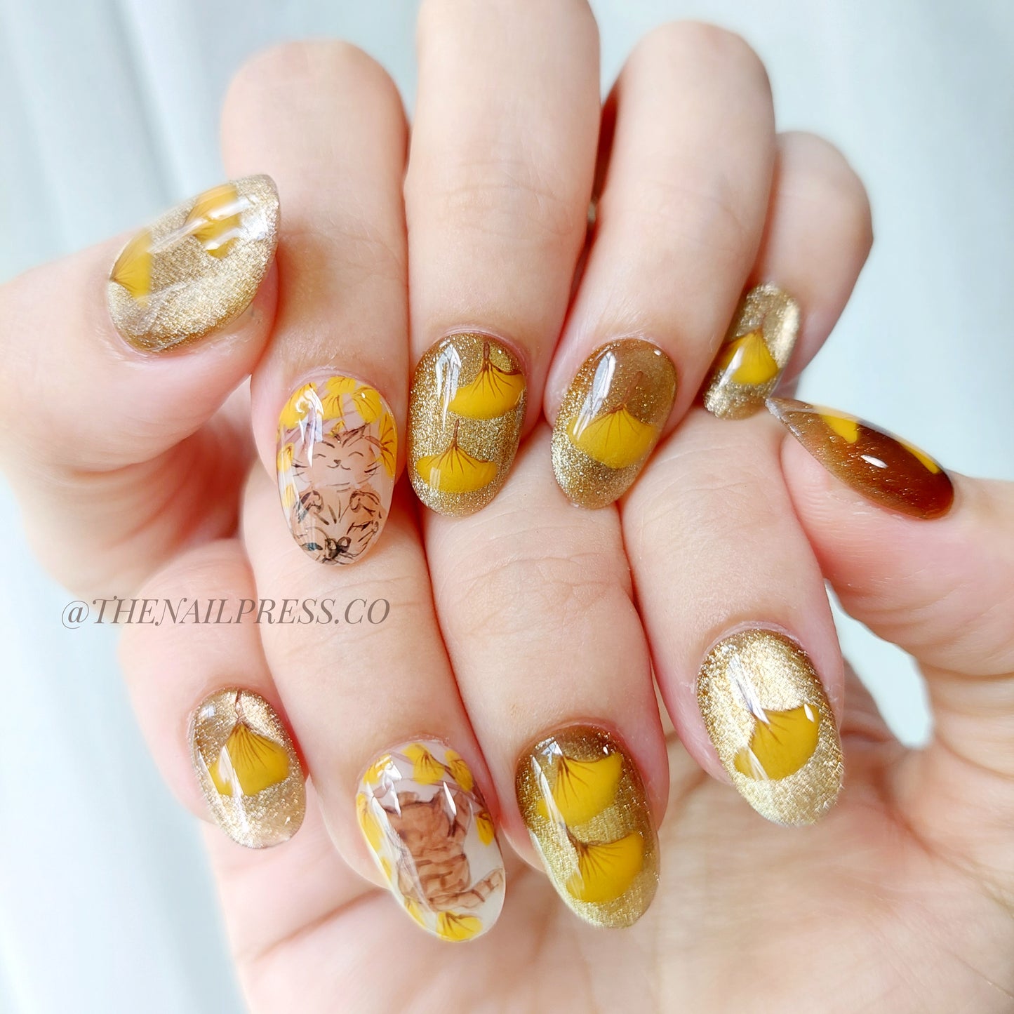 Kitty's Autumn Glow – Short Rounded 17mm