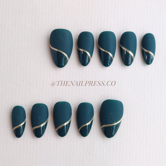 Holly Green Luxe – Short Almond 20mm