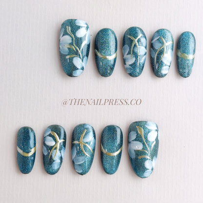 Verdant Petals – Medium Oval 24mm