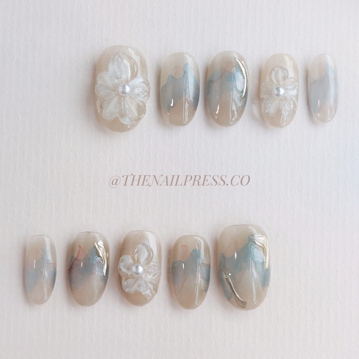 Earthbound Blooms – Medium Oval Rounded 19mm