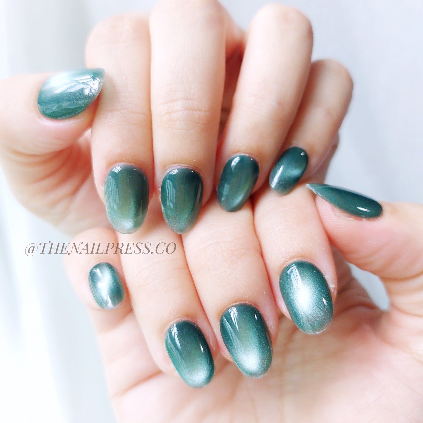 Forest Green Cat-Eye – Short Rounded 17mm