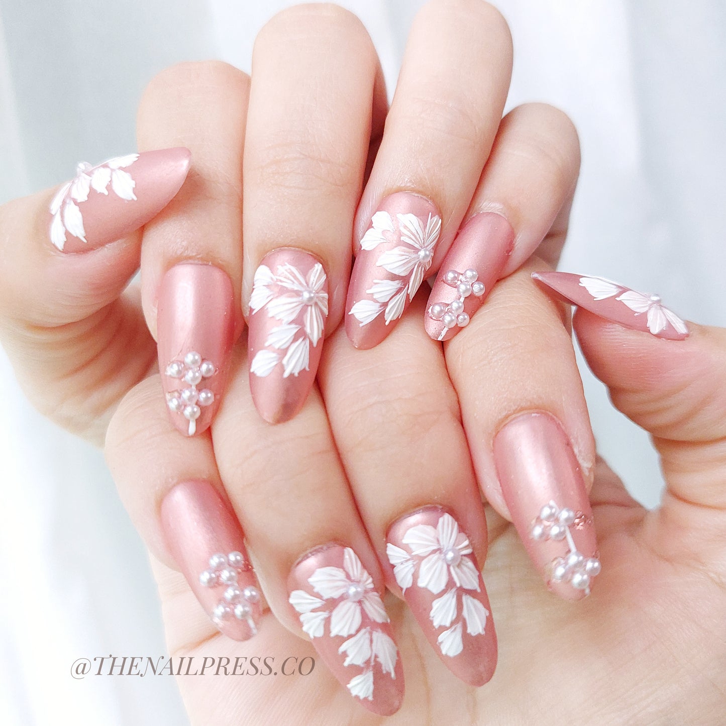 Oriental Silk Threaded Blooms – Medium Oval 24mm