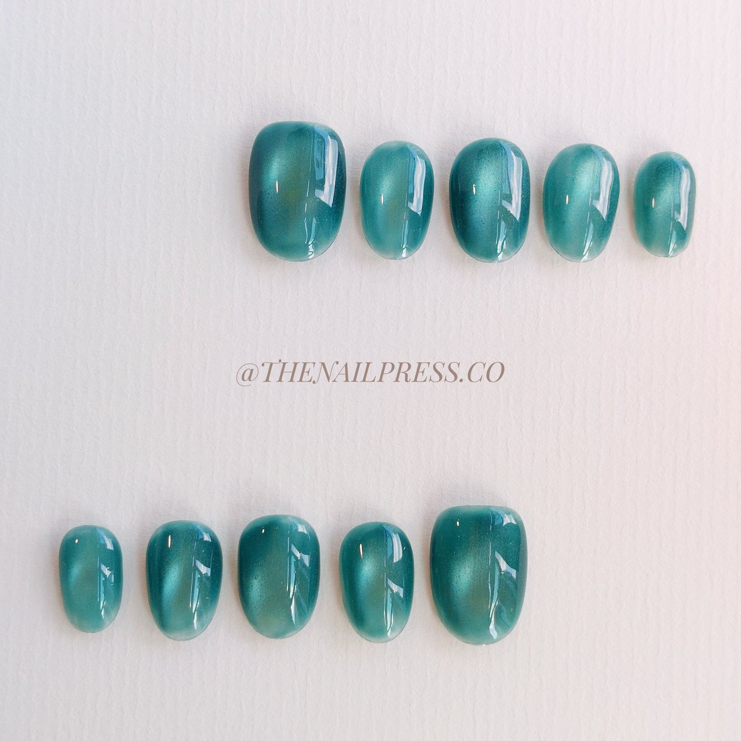 Forest Green Cat-Eye – Short Rounded 17mm