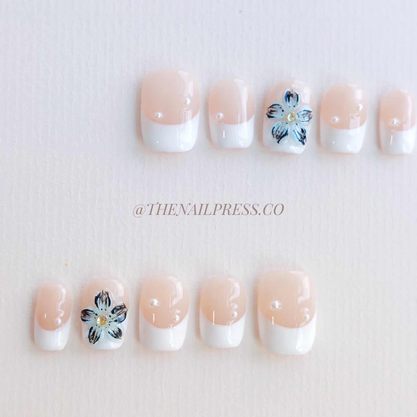 Blue Moon Blossom – Short Square 17mm