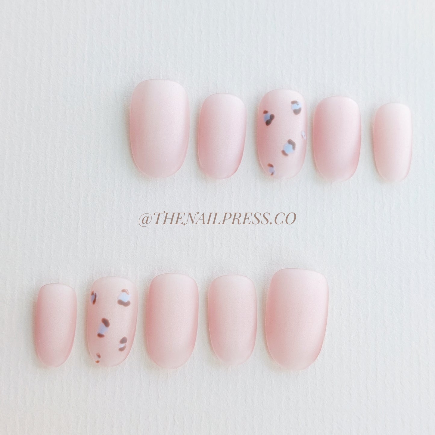 Soft Leopard Whisper – Medium Rounded 19mm