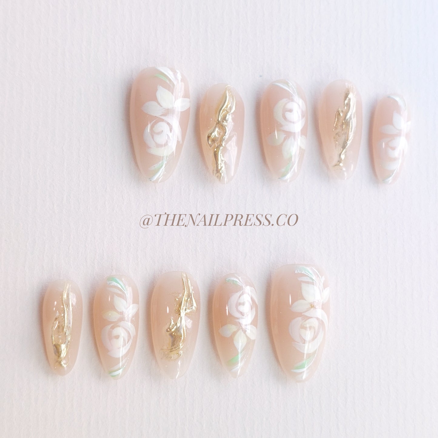 Ivory Rose Luxe – Medium Almond 26mm