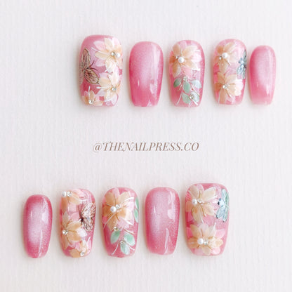 Charmed Petal Dance – Medium Square 19mm