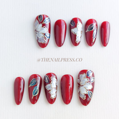 Floral Abundance – Medium Oval 24mm