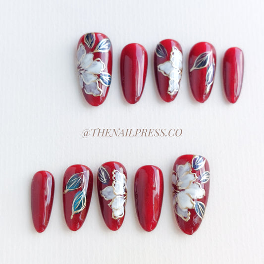 Floral Abundance – Medium Oval 24mm