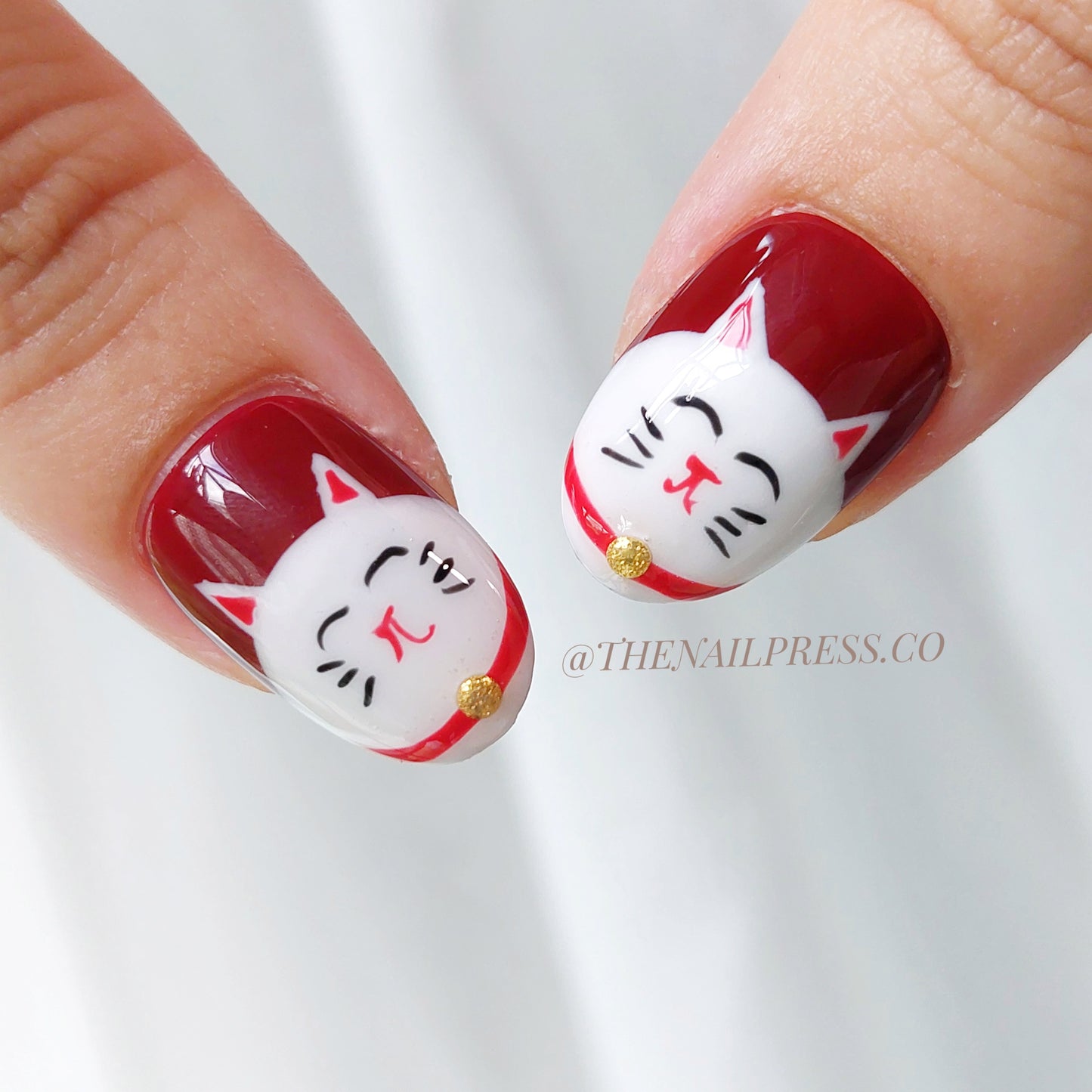 Fortune Cat's Blessing – Medium Oval Rounded 19mm