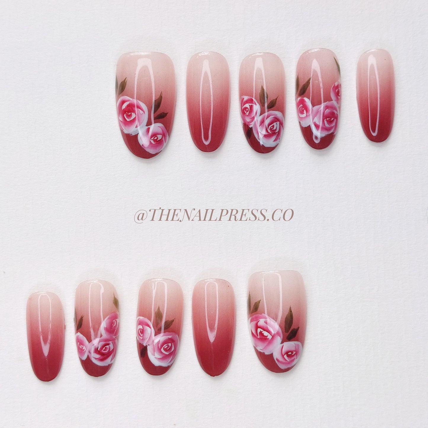 Wine-Drenched Roses – Short Oval 21mm