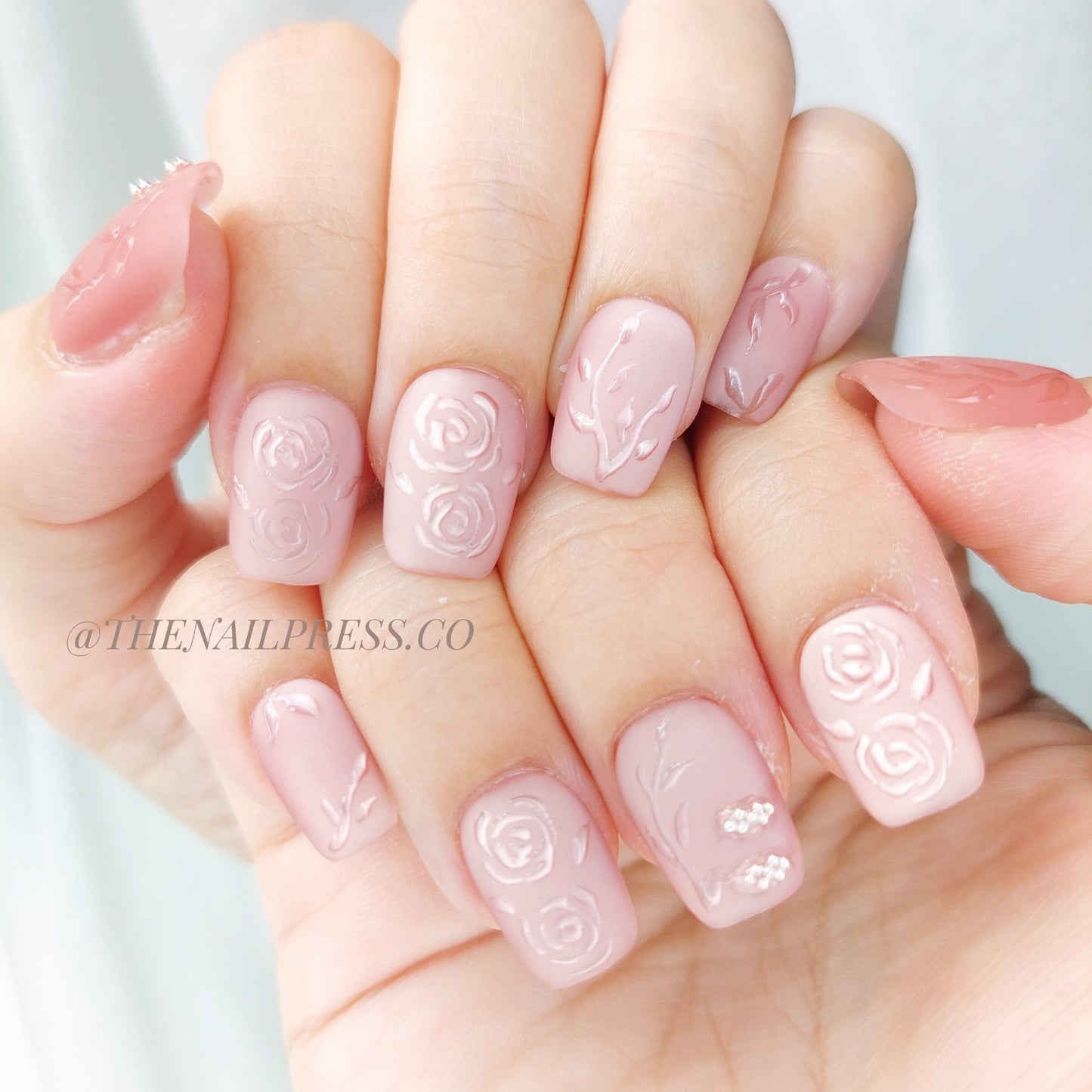 Silk Rose Qipao – Short Square 17mm