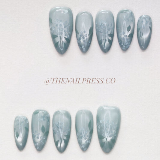 Floral Haze – Medium Almond 26mm