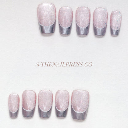 Mirrored Edge – Medium Square 19mm