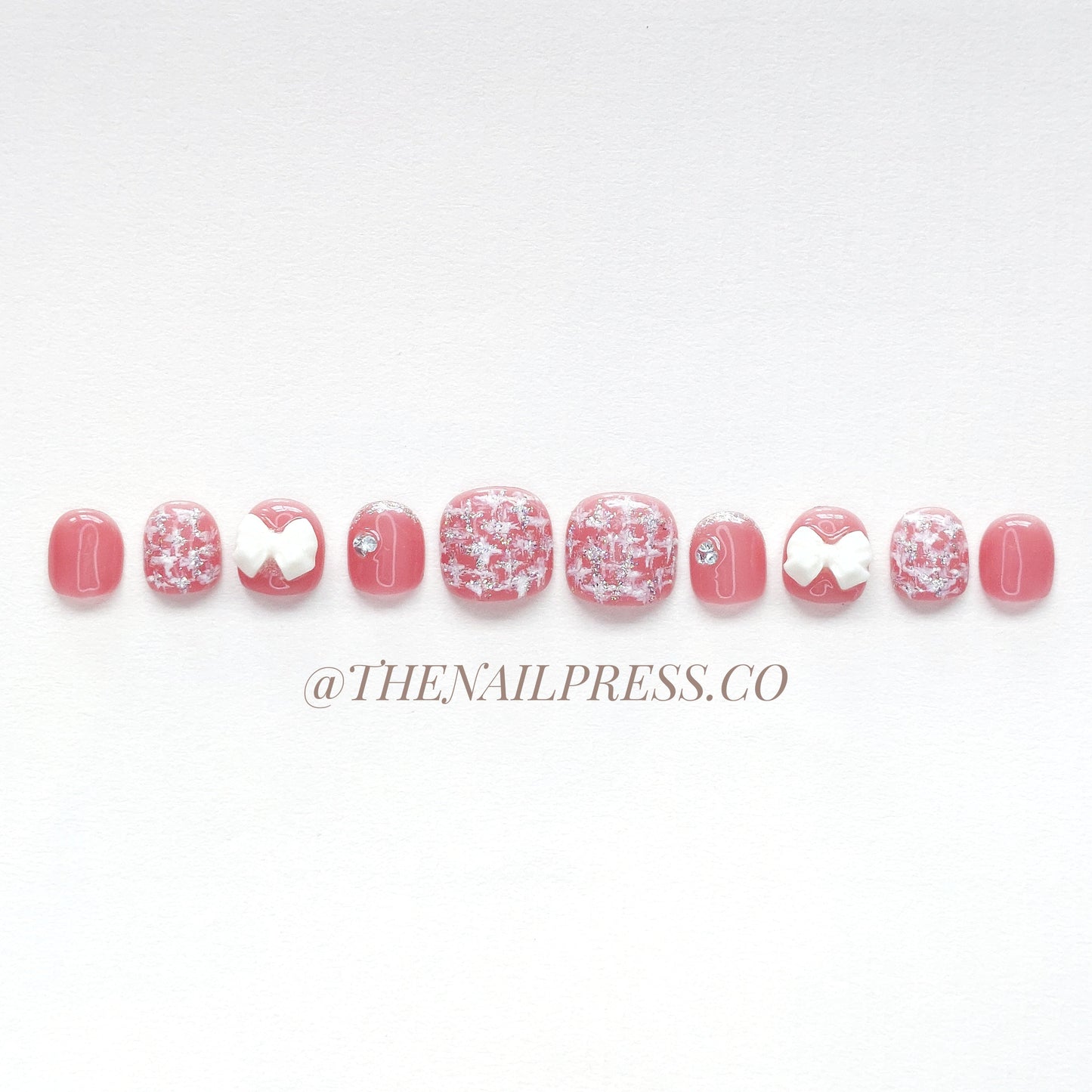 Rosy Bow Weave – Kids Nails | Short Square 17mm