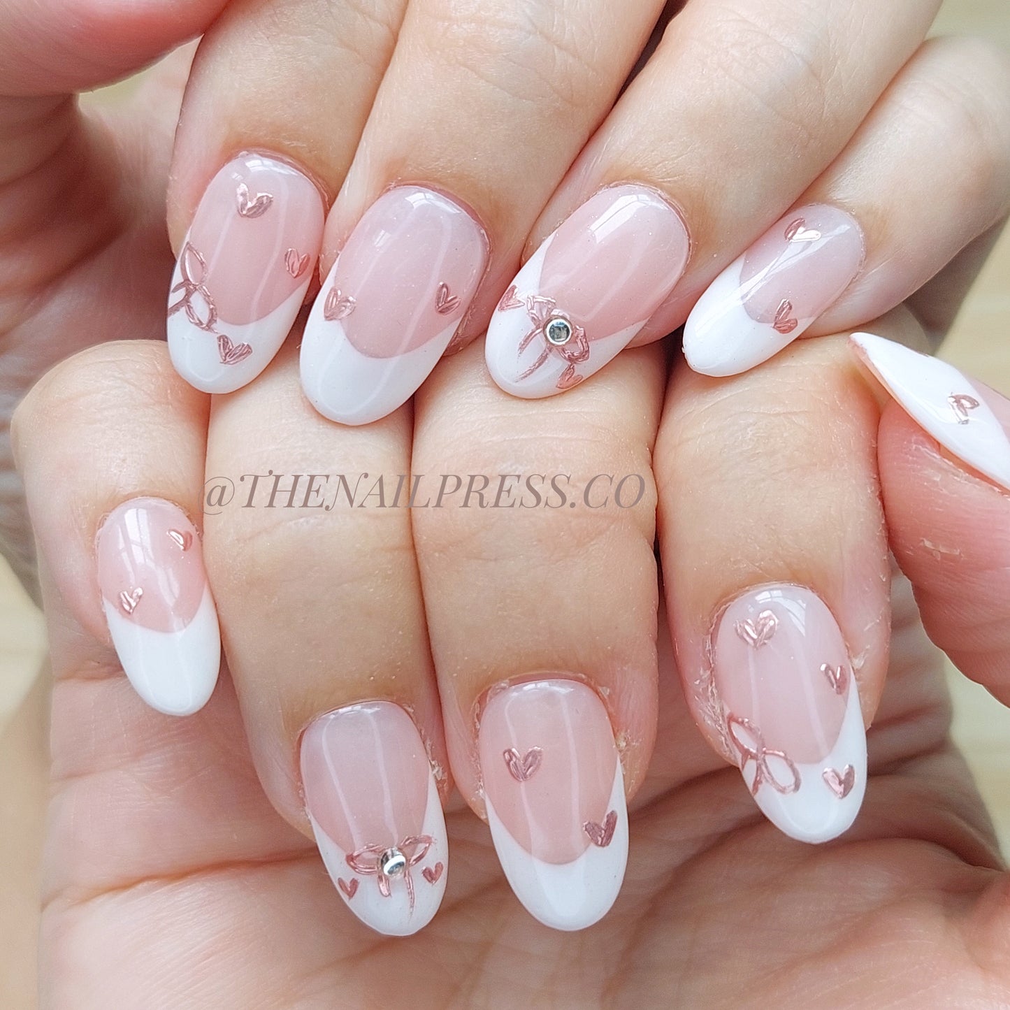 Adorned in Love – Medium Oval Rounded 19mm