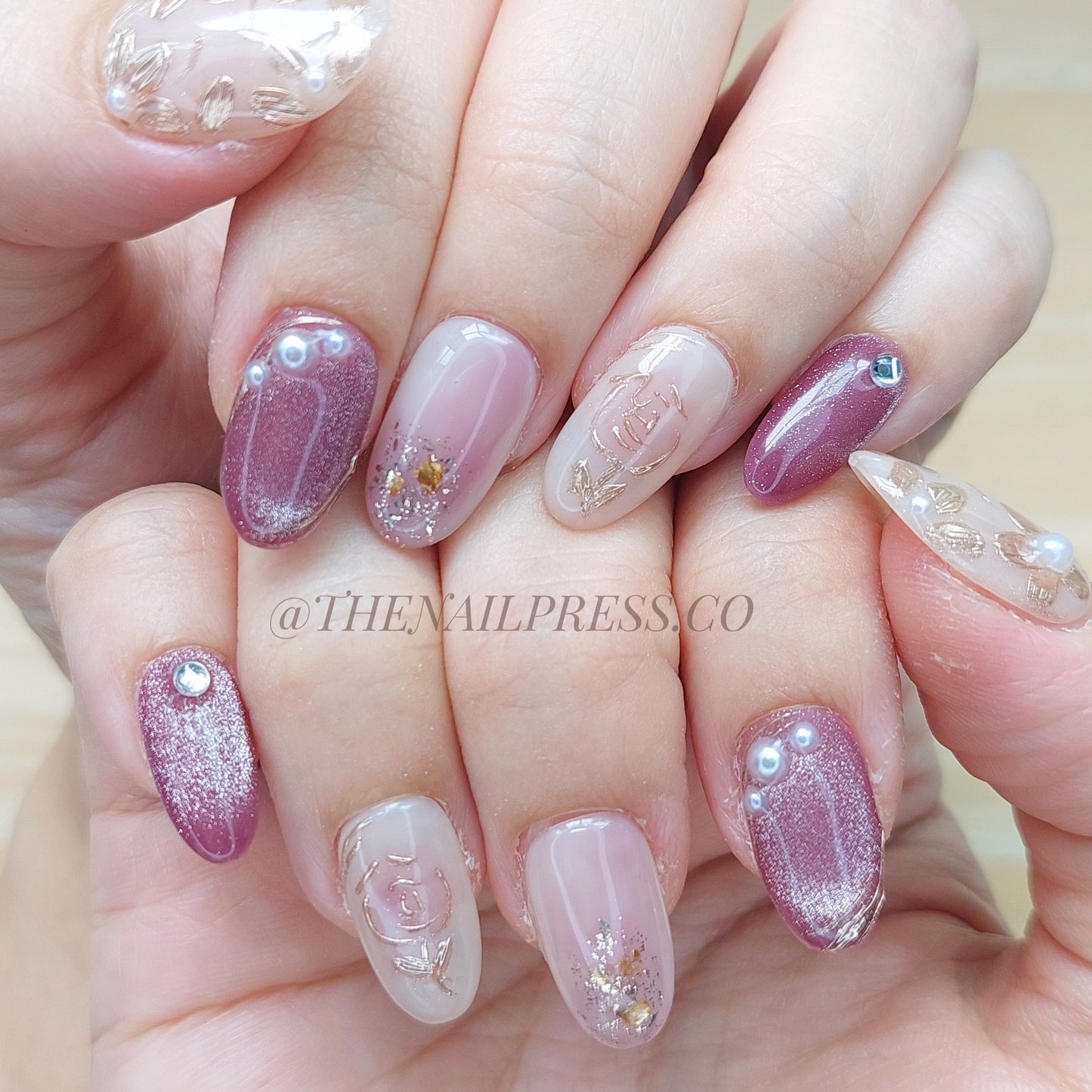 Radiant Rose – Medium Oval Rounded 19mm