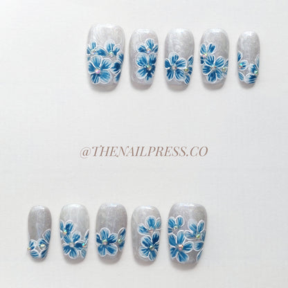 Blossoms in Mist – Medium Square 19mm