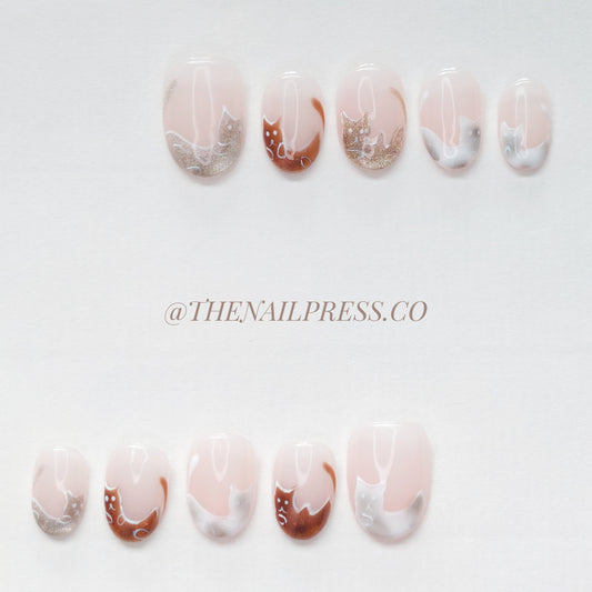 Tipsy Cats – Short Rounded 17mm