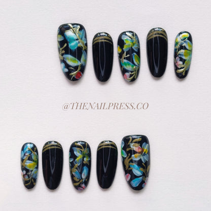 Nocturne Flora – Medium Oval 24mm