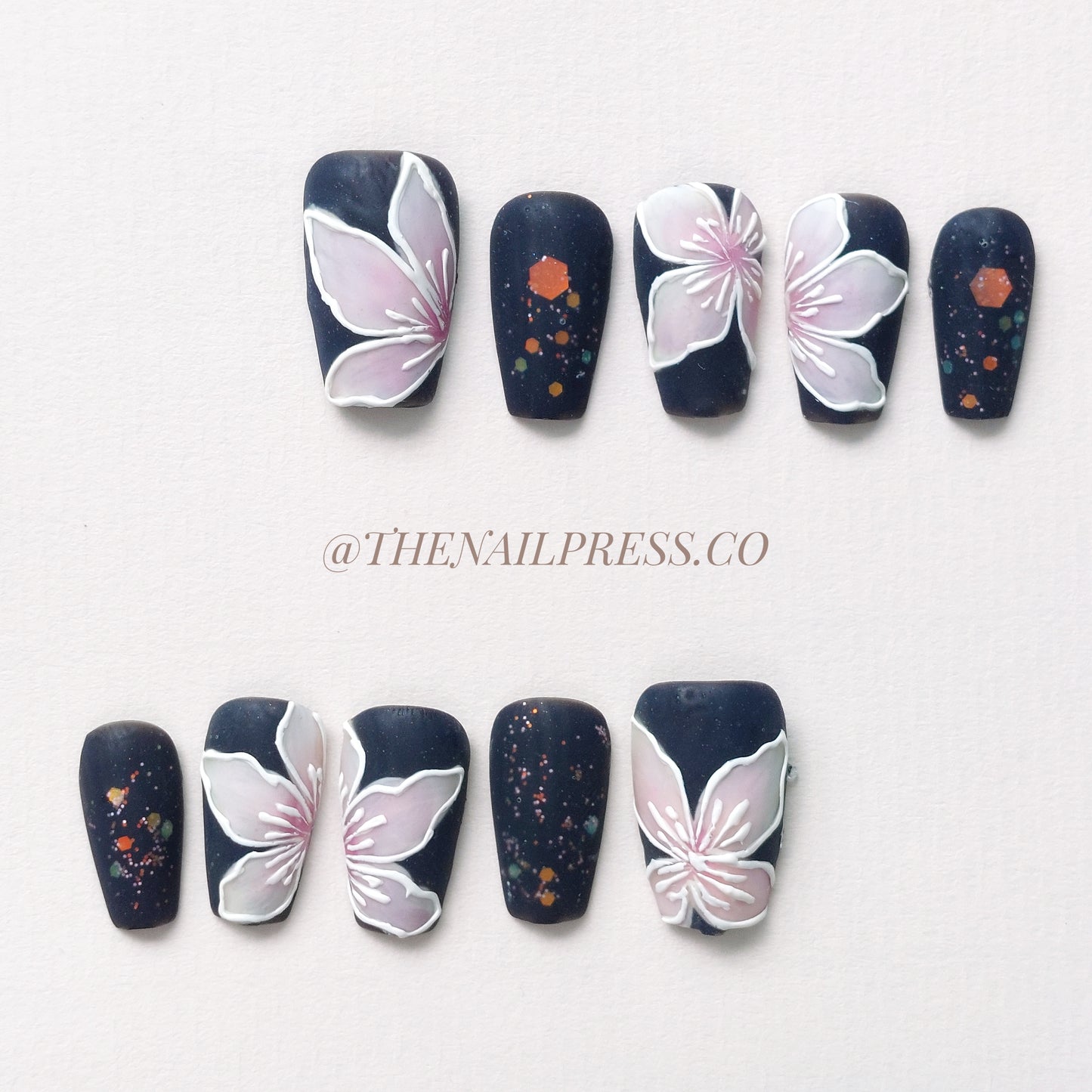 Black Velvet Bloom – Short Coffin 20mm