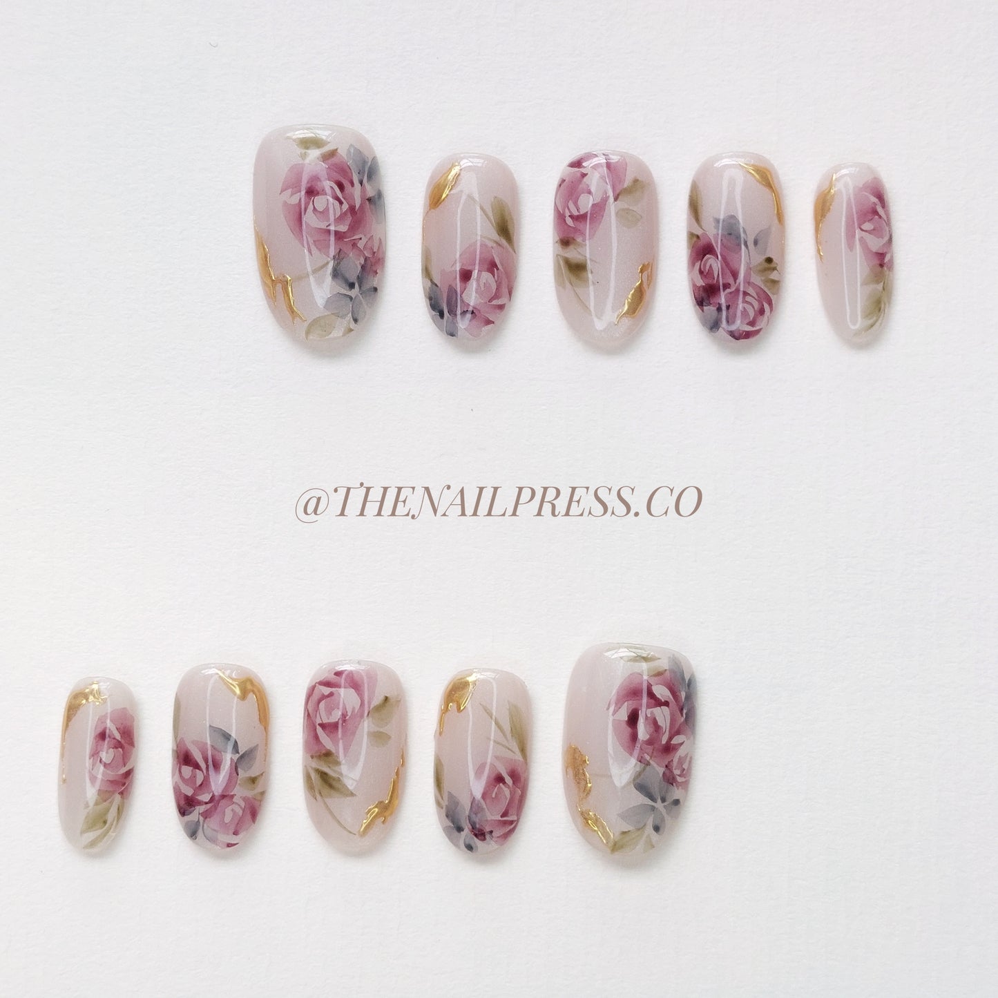 Regal Roses – Medium Oval Rounded 19mm